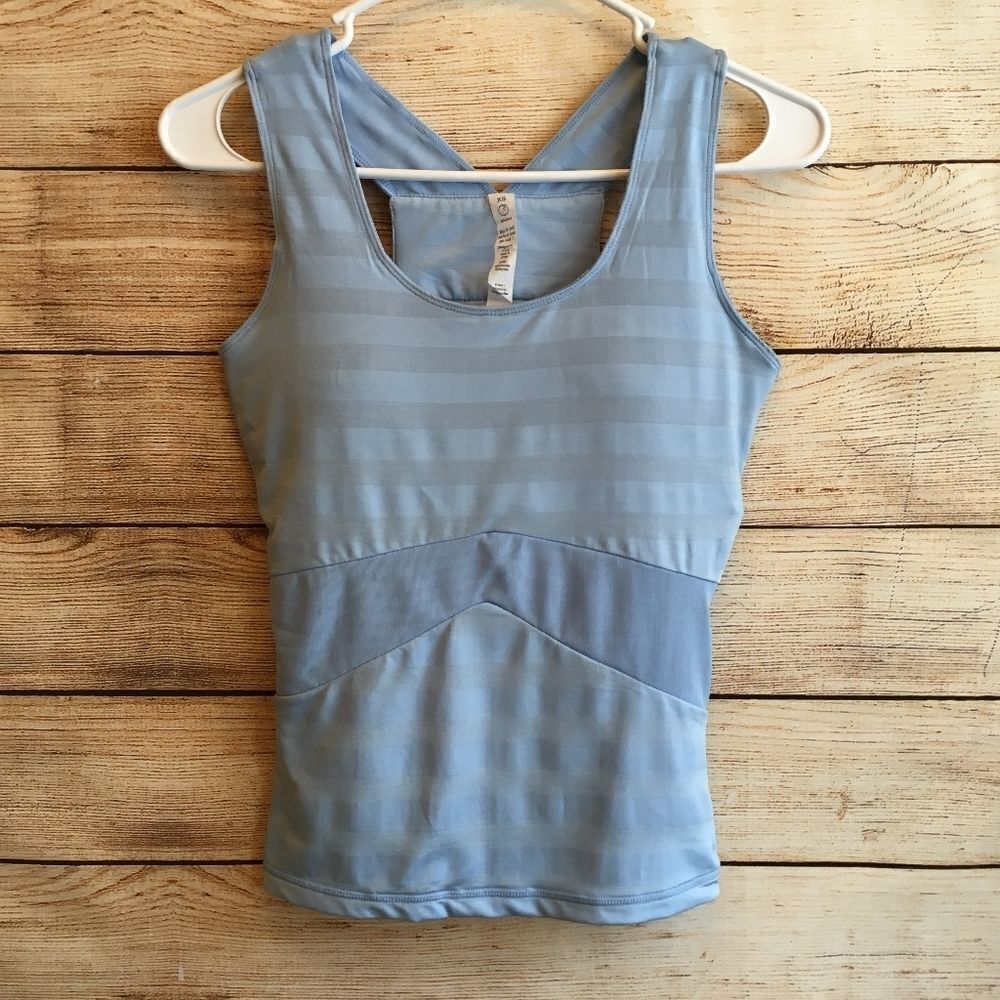 ATHLETICA TANK TOP IN POWDER BLUE‎